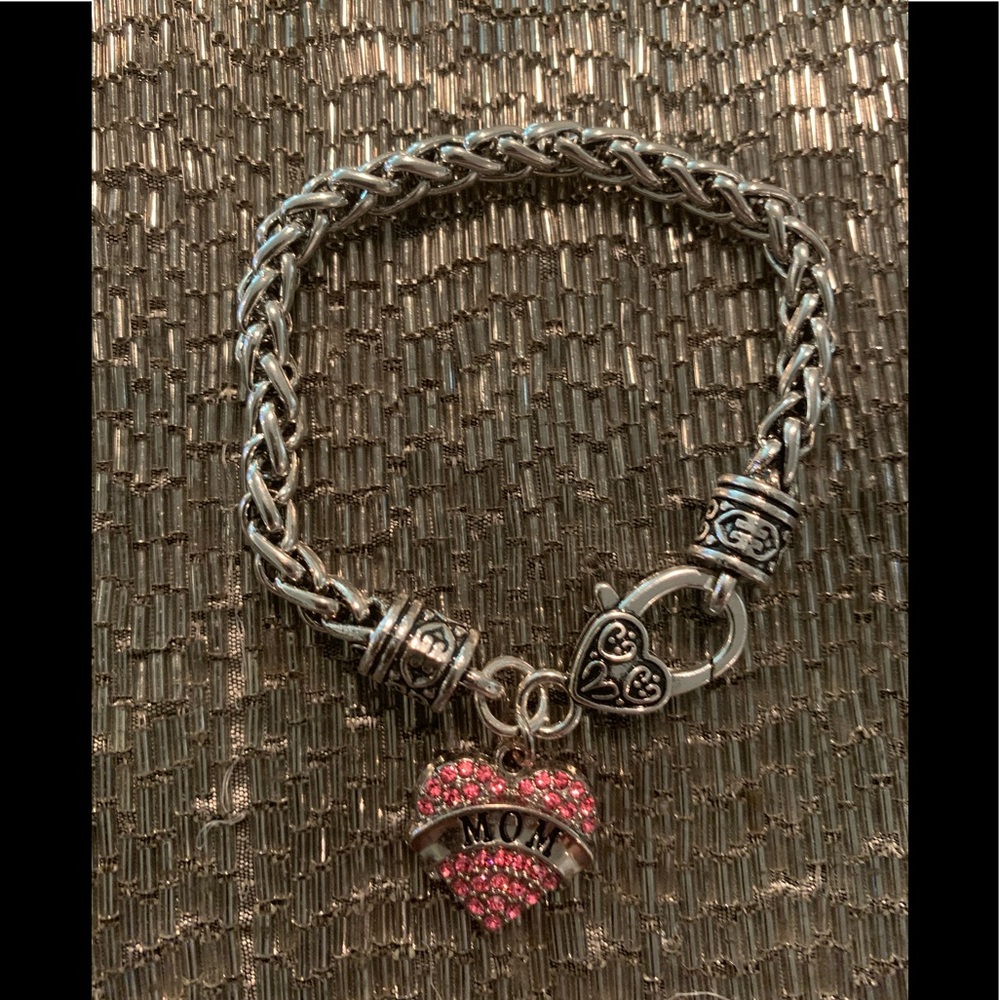 Mom bracelet with pink rhinestones